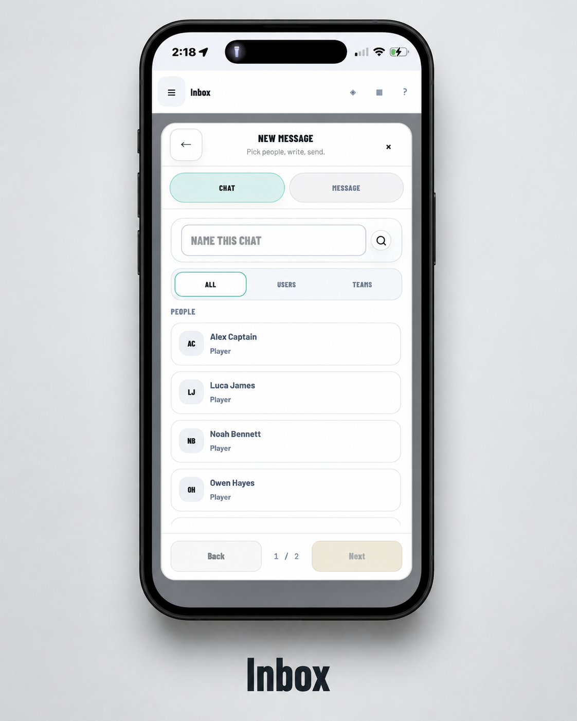 OneClub mobile Inbox showing chat and message options and team recipients